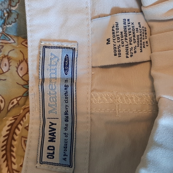 Old Navy matetnity shorts - Picture 3 of 3